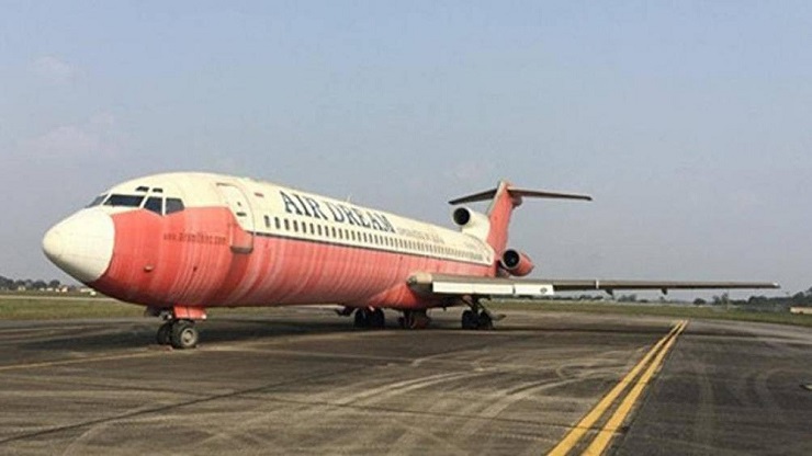 Chiếc máy bay Boeing 727-200 bị bỏ hoang tại sân bay Nội Bài suốt 15 năm