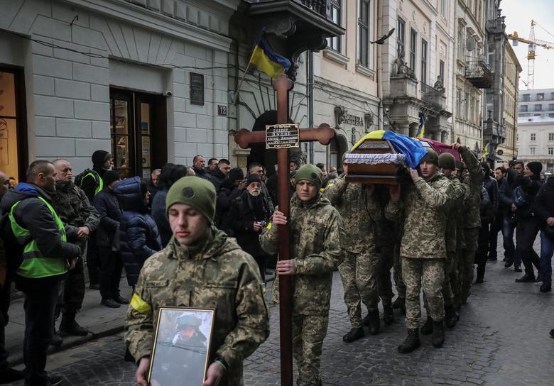 Tang lễ của một binh sĩ Ukraine thiệt mạng trong xung đột với Nga (ảnh: Reuters)
