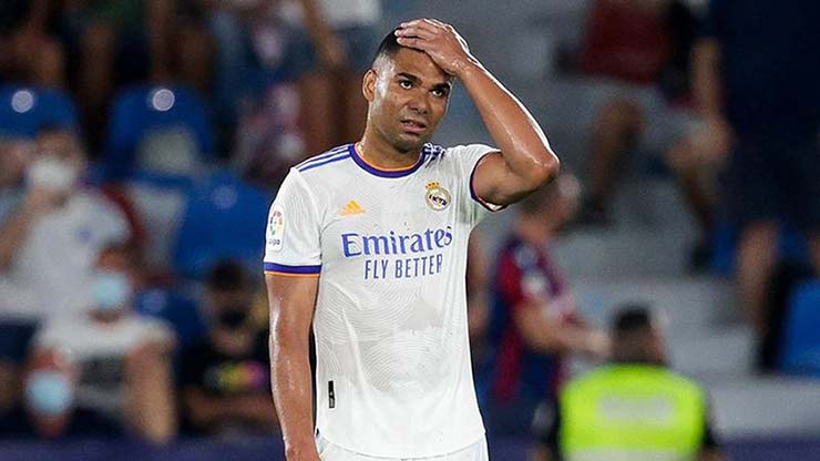 Casemiro ở tuổi 30 đã rời Real với giá 72 triệu euro