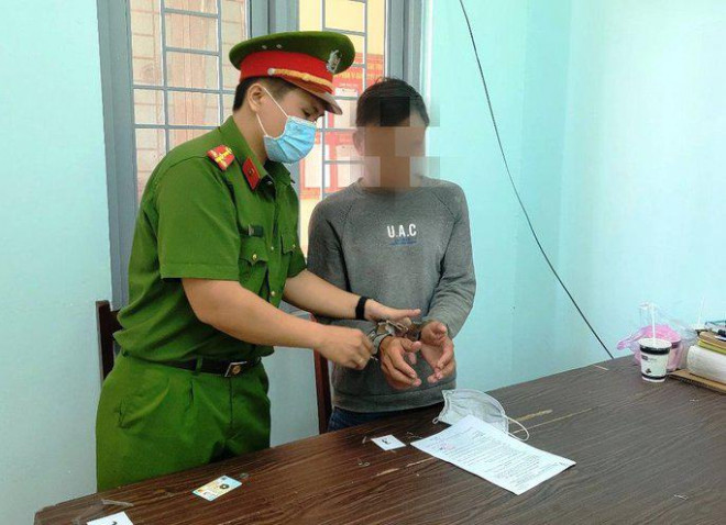 Đối tượng Nguyễn Phương tại cơ quan công an. Ảnh: Công an cung cấp