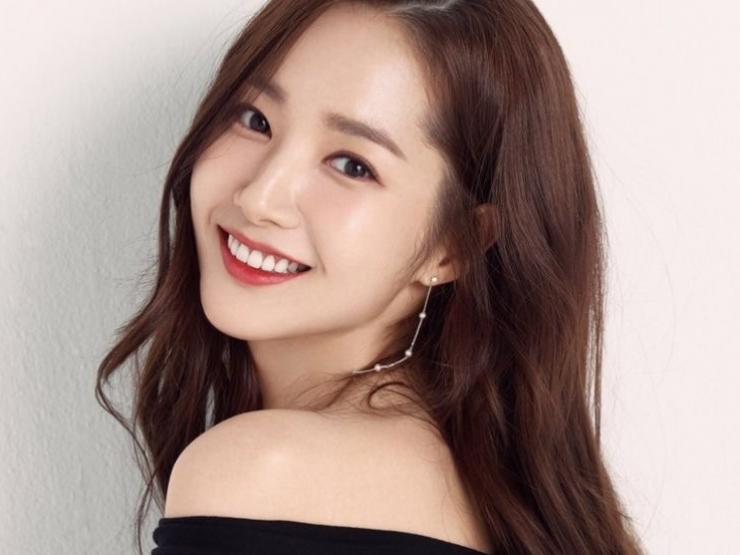 Làm đẹp - Những loại dầu giúp lông mày dày mượt