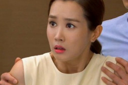 Bạn trẻ - Cuộc sống - Người quen báo tin xe ô tô chồng bị hỏng ở công viên, vợ hốt hoảng đến giúp thì bắt gặp cảnh tượng kinh hoàng