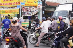Tin tức trong ngày - Vụ ngã tư bất ổn: Người dân trông chờ đèn tín hiệu giao thông