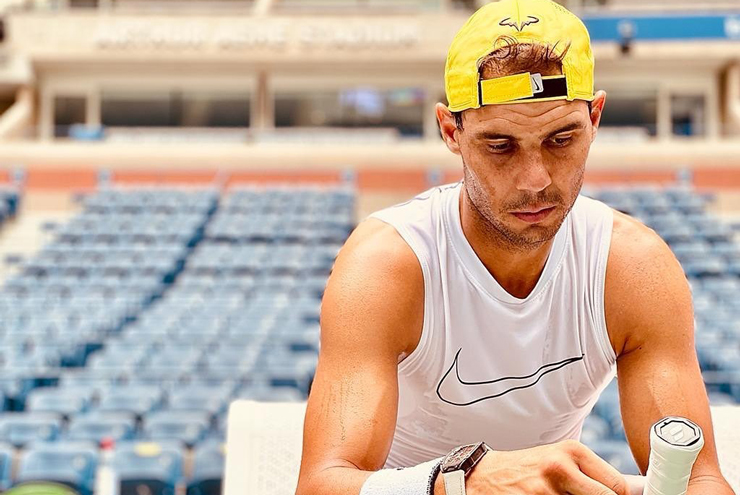 Hình ảnh mới nhất Nadal chia sẻ cùng lời nhắn nhủ: "Buổi tập đầu tiên tại sân Ashe, tập trung cao độ"