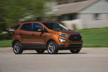 Giá xe Ford EcoSport niêm yết và lăn bánh tháng 8/2022