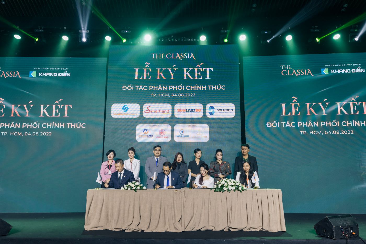 Hình ảnh ký kết đối tác phân phối chính thức dự án The Classia Khang Điền giữa Sunland Sài Gòn và chủ đầu tư tập đoàn Khang Điền