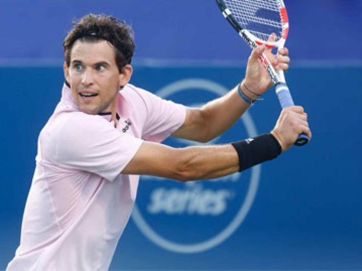 Thể thao - Dominic Thiem vặn cổ tay, tung cú trái 1 tay đến Federer cũng khó làm