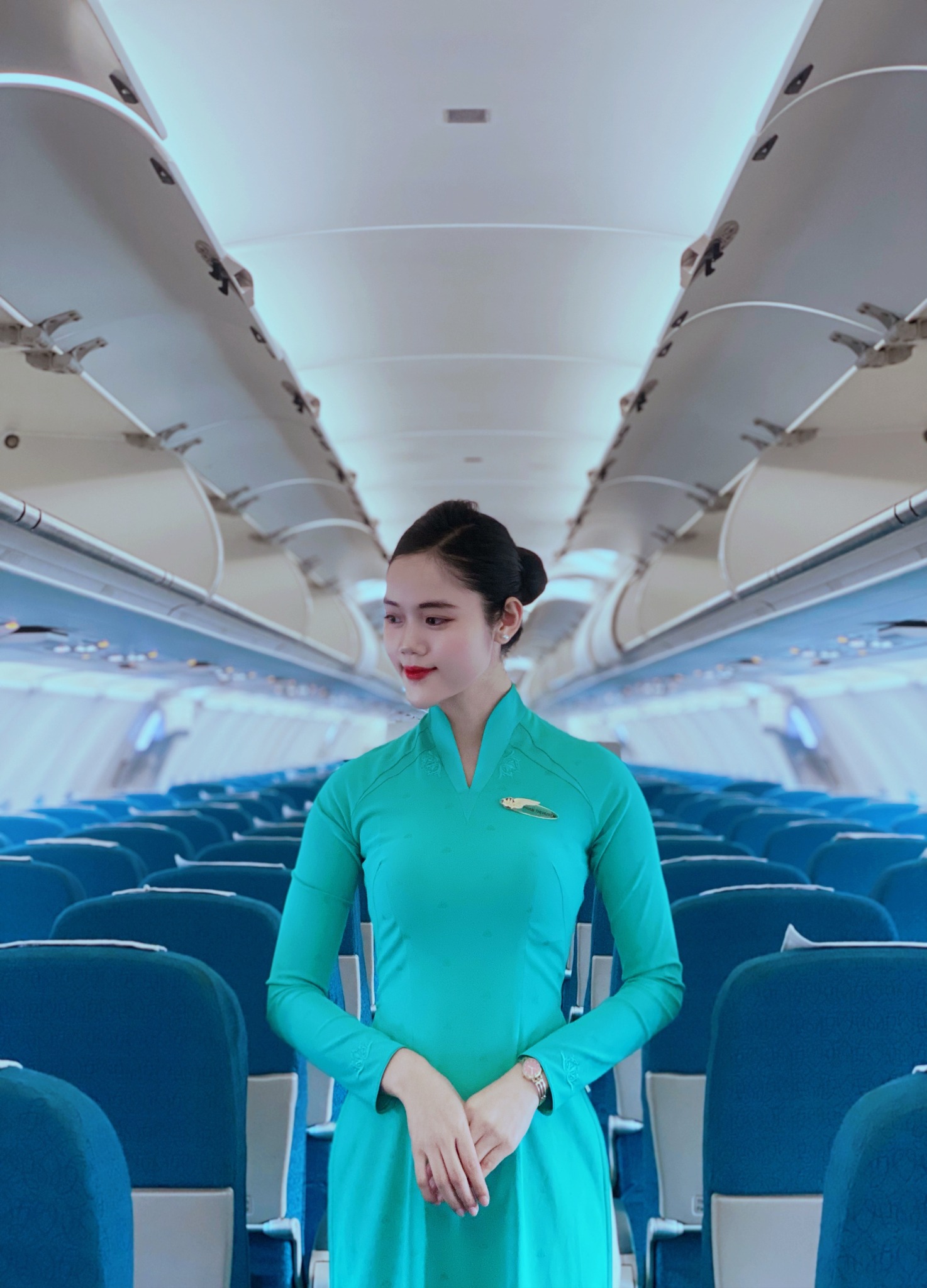 2 nữ tiếp viên hàng không xinh đẹp, hút trăm nghìn bình luận khi dự thi Hoa hậu Hòa bình Việt Nam 2022 - 1