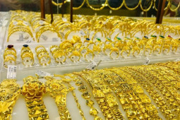 Kinh doanh - Giá vàng hôm nay 24/8: Vụt tăng rồi lao dốc