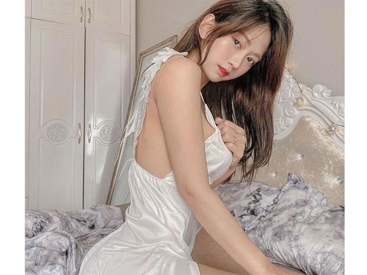 Làm đẹp - Nhan sắc qua camera thường của Lê Bống, "chị Google" Phương Thoa... gây tranh cãi