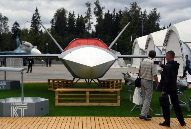 Công ty Kronstadt của Nga bên lề Triển lãm quân sự Army 2022 cho biết, họ đang đẩy nhanh tiến độ công việc trên UAV tàng hình Grom để có thể sớm tung nó vào chiến trường Ukraine.