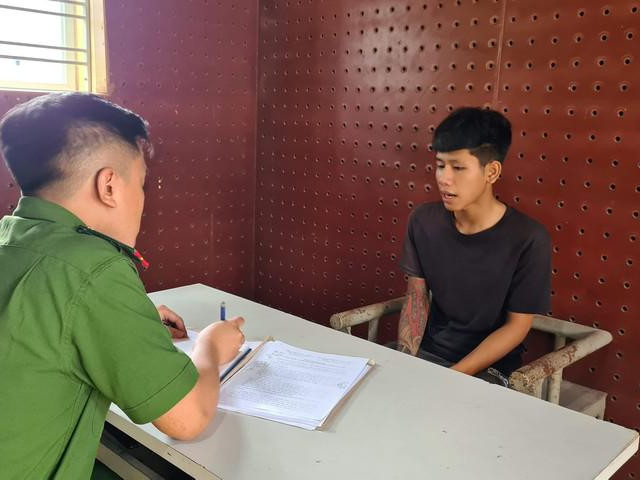 Pháp luật - Thiếu niên 16 tuổi 'nhảy' 11 chiếc xe máy trong 1 tháng khai gì tại cơ quan công an?