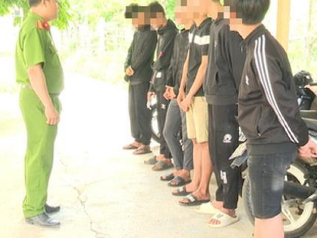 Pháp luật - "Thú vui" quái lạ của 8 thanh thiếu niên khiến nhiều người bức xúc