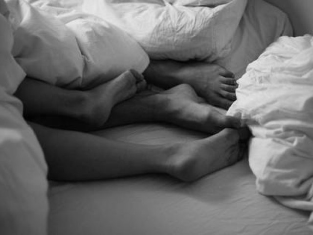 Sức khỏe đời sống - Sau tình một đêm, anh chàng dương tính cùng lúc HIV, Covid-19, đậu mùa khỉ