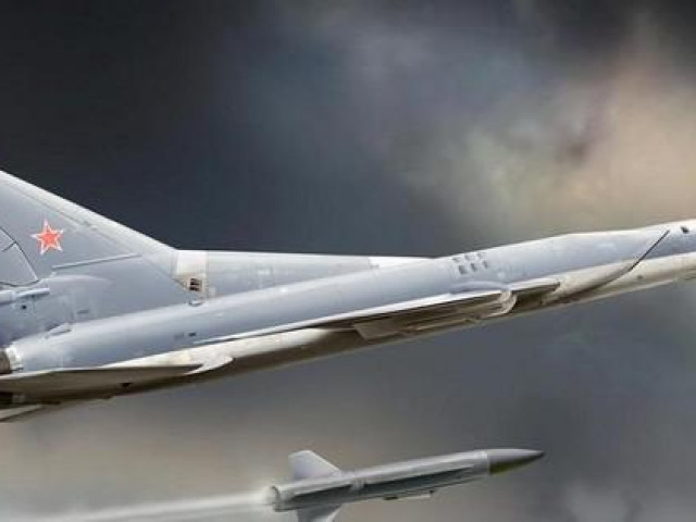 Thế giới - Nga tấn công lữ đoàn không quân 831 Ukraine bằng tên lửa hành trình Kh-22