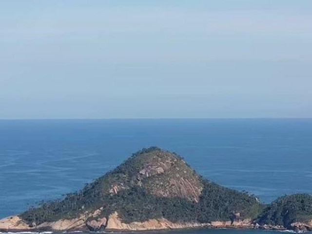 Phi thường - kỳ quặc - Sống sót 5 ngày trên đảo hoang nhờ ăn chanh và than củi, uống nước cầm hơi