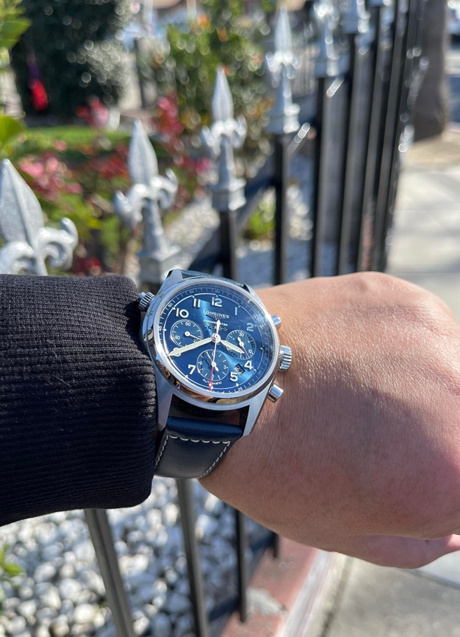 Mới đây, giọng ca gốc Huế khoe đeo những chiếc đồng hồ Longines Spirit.&nbsp;
