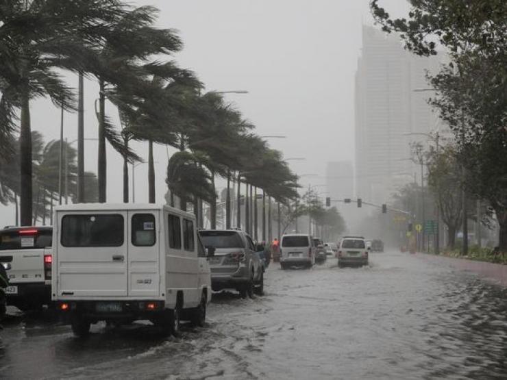 Tin tức trong ngày - Bão số 3 Maon cách Móng Cái 350km, nhiều nơi ở miền Bắc mưa to