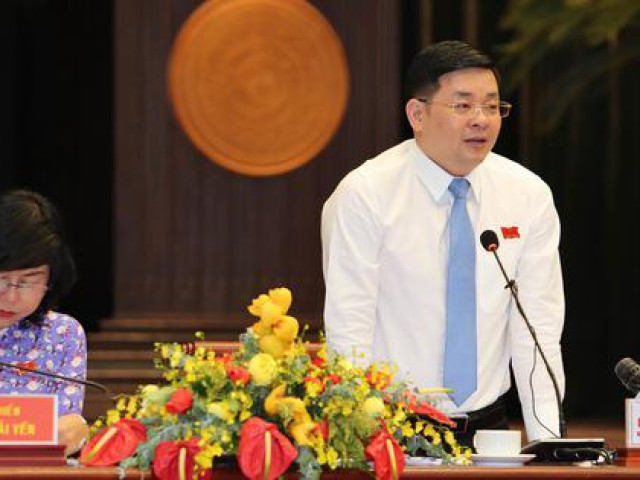 Đại biểu HĐND TP HCM kiến nghị tăng mức phạt đối với người tiểu bậy, xả rác