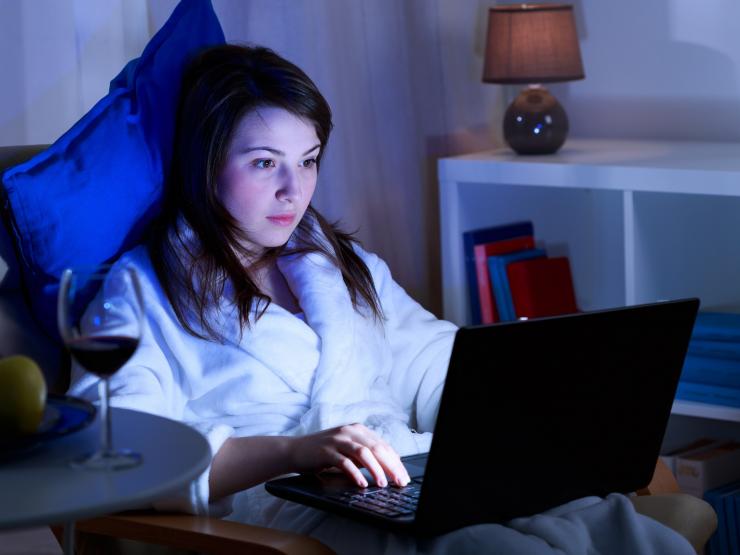 Media - 4 tác hại nghiêm trọng khi bạn thức khuya trong thời gian dài