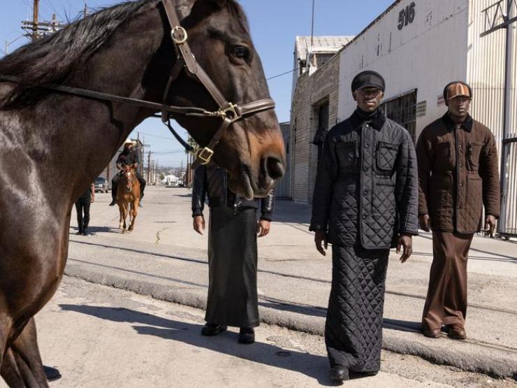 Thời trang - Burberry hướng tới cộng đồng trong bộ sưu tập mới nhất