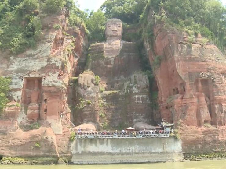 Trung Quốc: Tượng Phật khổng lồ nhất thế giới lộ diện toàn bộ