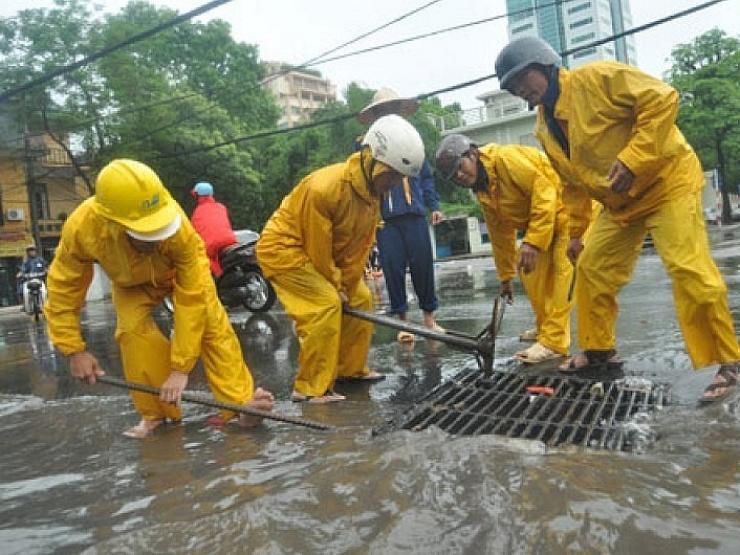 Tin tức trong ngày - Lấy ý kiến tặng huân chương Công ty thoát nước: Xem xét việc cựu Tổng giám đốc bị đi tù