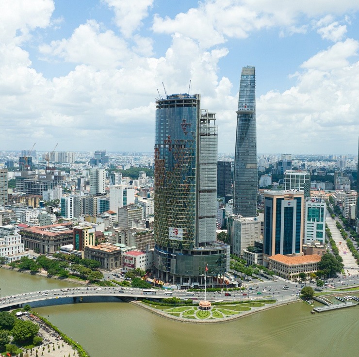 IFC One Saigon đang được Viva Land hoàn thiện từng được VAMC rao bán vào tháng 3 năm 2018 với giá khởi điểm 6.110 tỷ đồng