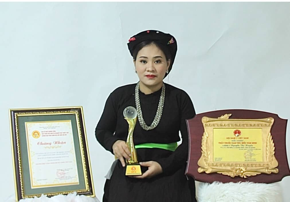 Sự nỗ lực của chị Huyền là được các cấp, ban ngành tặng nhiều bằng khen&nbsp;