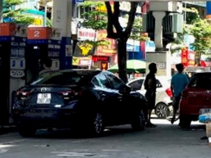 Thị trường - Tiêu dùng - Giá xăng dầu hôm nay 27/8: Tăng mạnh phiên cuối tuần