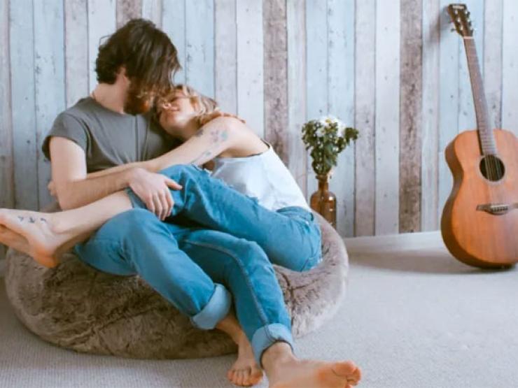 Bạn trẻ - Cuộc sống - Trong một mối quan hệ, yêu thôi là chưa đủ