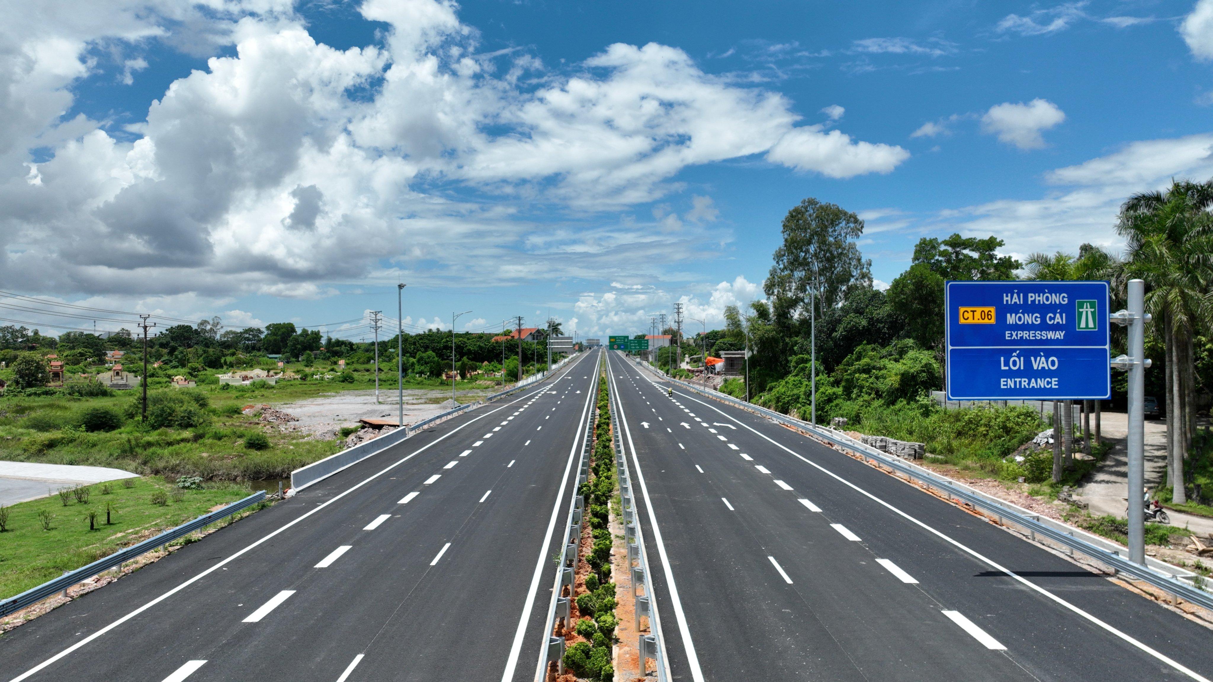 Dự án cao tốc Vân Đồn - Móng Cái nằm trong hệ thống tuyến cao tốc Hà Nội - Quảng Ninh, được xác định là tuyến đường có ý nghĩa chiến lược trong sự phát triển KT-XH của tỉnh và khu vực.