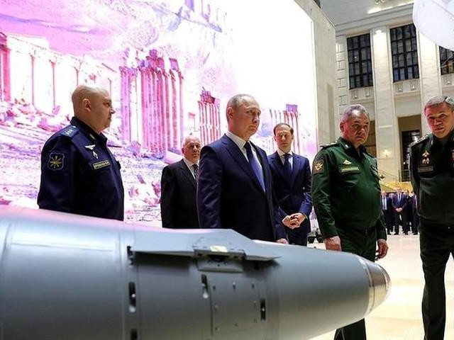 Gần 2.000 vũ khí hạt nhân chiến thuật của Nga khiến NATO 'toát mồ hôi'
