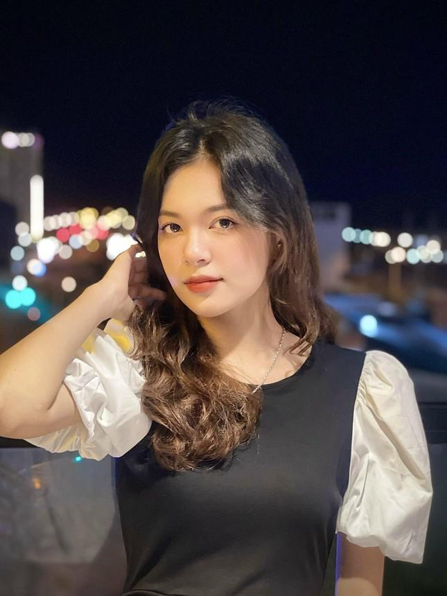 Ngay từ khi còn là học sinh, Mỹ Tiên đã mơ ước và đặt ra mục tiêu là có thể làm việc trong ngành Tài chính ngân hàng.