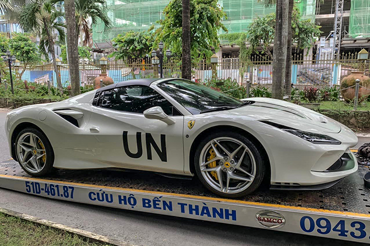 Chủ tịch Coffee Trung Nguyên “tậu” siêu xe Ferrari F8 Tributo mui trần màu độc nhất Việt Nam - 1