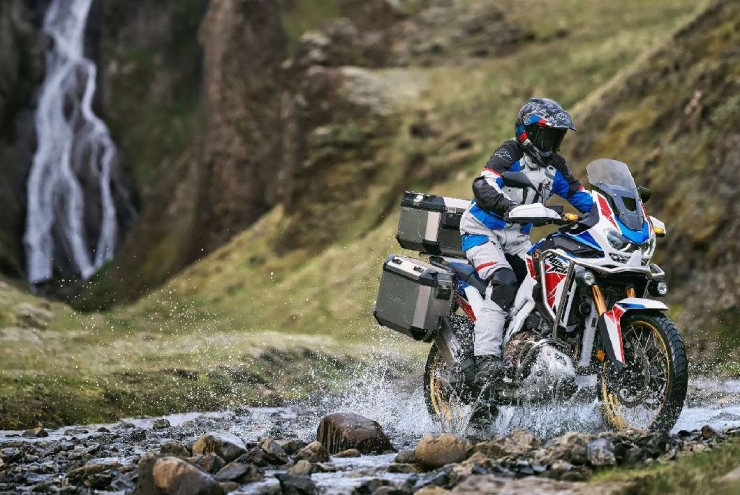 Soi 2022 Honda CRF1100L African Twin Adventure Sports giá hơn nửa tỷ đồng - 1