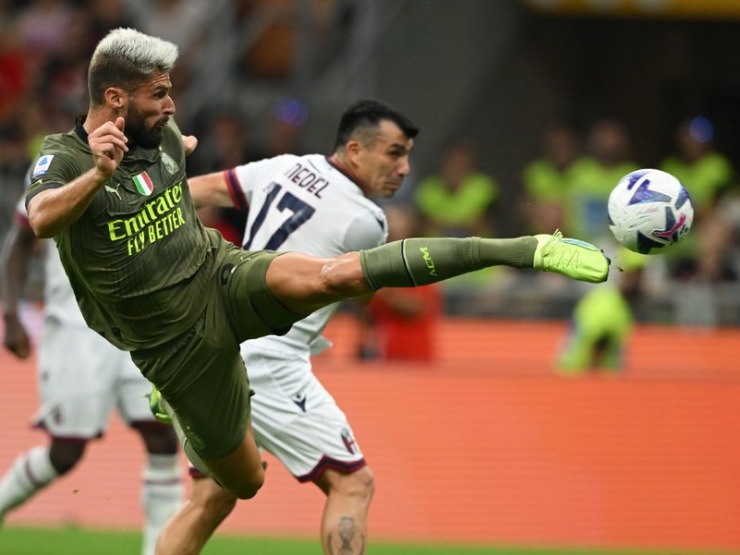 Bóng đá - Kết quả bóng đá Milan - Bologna: Giroud ghi bàn để đời, xây chắc ngôi đầu (Vòng 3 Serie A)