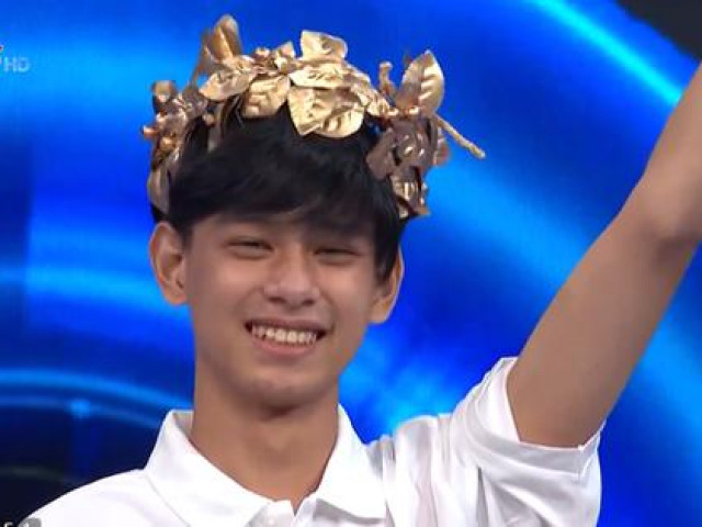 Bạn trẻ - Cuộc sống - 'Rượt đuổi' điểm số kịch tính, nam sinh trường Chuyên Nguyễn Huệ giành vòng nguyệt quế Olympia