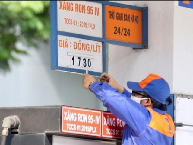 Thị trường - Tiêu dùng - Giá xăng có thể tăng 2.000 đồng/lít sau dịp nghỉ lễ 2/9
