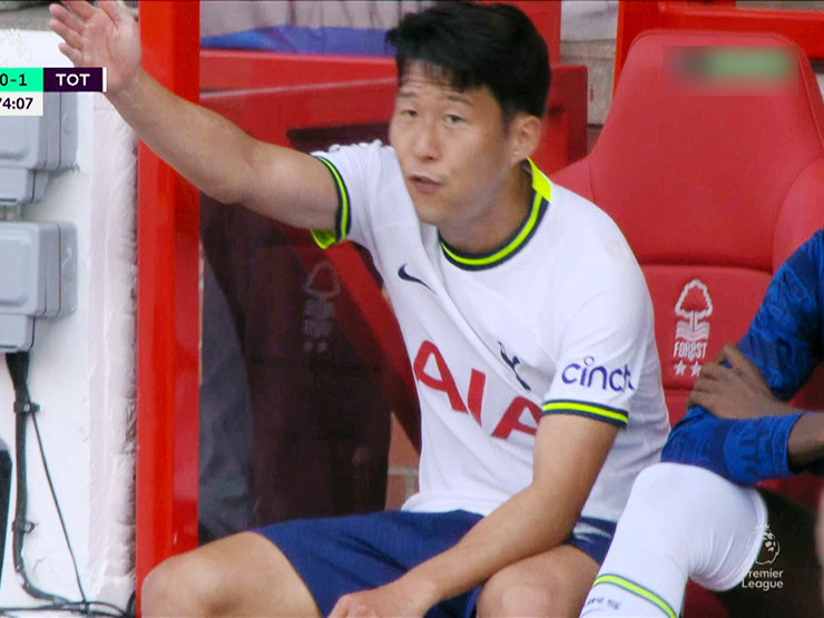 Bóng đá - Son Heung Min 4 trận "tịt ngòi" nổi cáu khi bị thay ra, nguy cơ mất suất đá chính