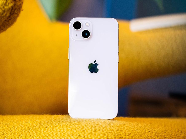 Thời trang Hi-tech - iPhone 13 Mini hay Galaxy Z Flip 4 mới là smartphone cỡ nhỏ tốt nhất?