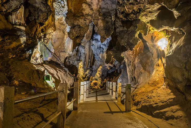 Không chỉ có biển, Thái Lan còn “hớp hồn” du khách với 7 hang động tuyệt đẹp này - 4