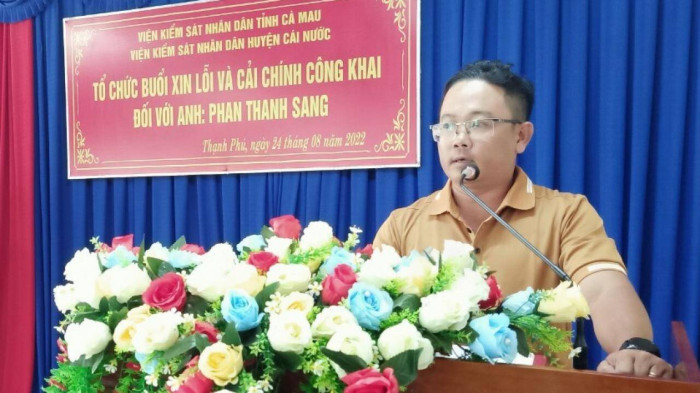 Anh Phan Thanh Sang nêu ý kiến tại buổi công khai xin lỗi vào hôm 24/8.
