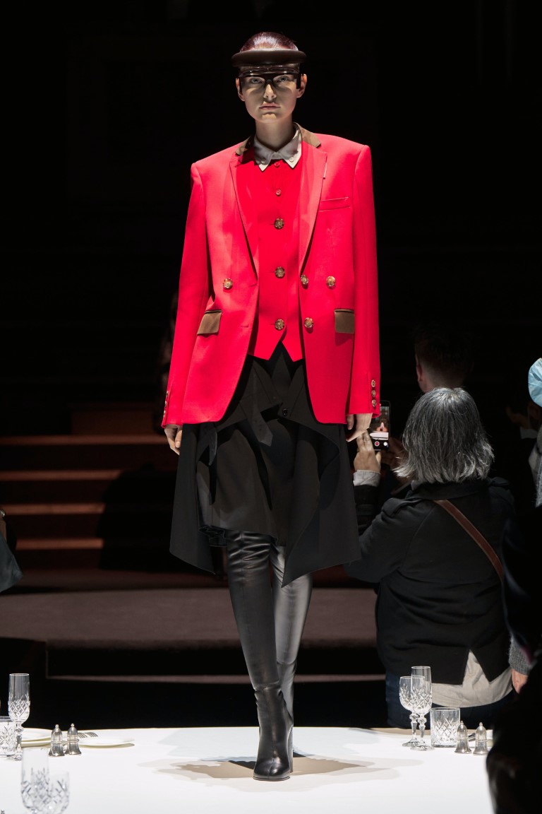 Burberry Thu / Đông 2022.