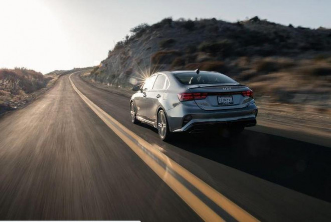 Phiên bản 2022 Kia Forte FE có giá khoảng 20.115 đô la (tương đương hơn 470 triệu đồng). Ảnh: Motorbiscuit.