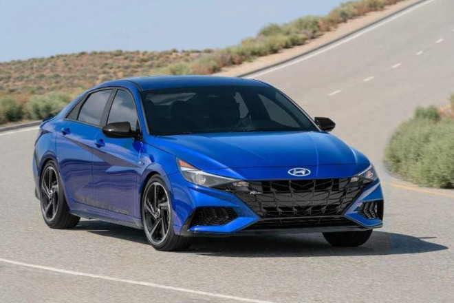 Hyundai Elantra SE 2022 có giá khoảng 20.875 đô la. Ảnh: Motorbiscuit.