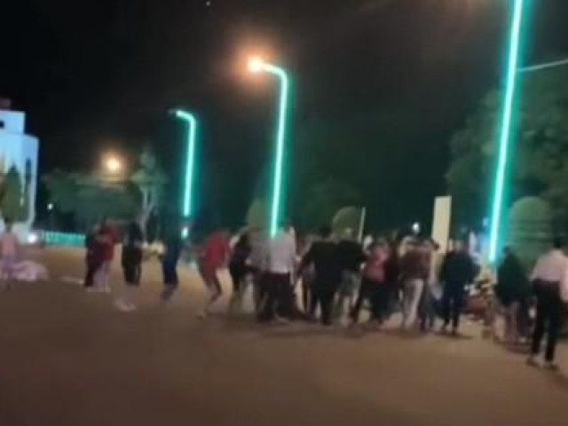 Pháp luật - Thanh niên bị vây đánh hội đồng bất tỉnh gần trụ sở công an huyện