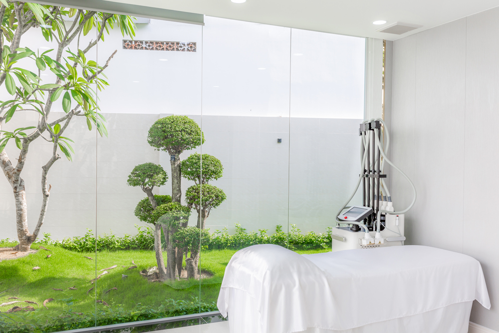 Tổ hợp 50 phòng điều trị chuyên biệt, hiện đại đạt chuẩn quốc tế.