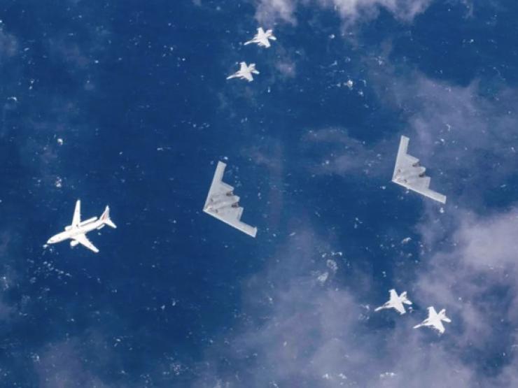 Hình ảnh Mỹ phô trương sức mạnh ở Thái Bình Dương với oanh tạc cơ tàng hình B-2