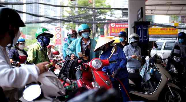 Do rơi vào kỳ nghỉ lễ Quốc khánh kéo dài 4 ngày nên thời điểm điều chỉnh giá xăng dầu dự kiến lùi sang ngày 5/9.